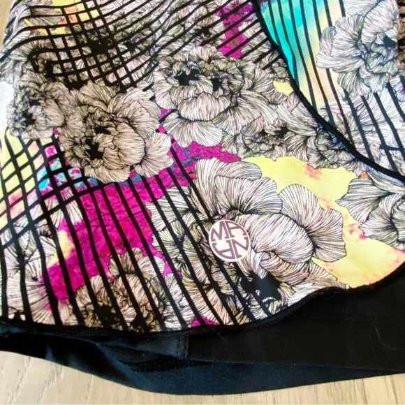 Mana Threads Terra Skort Graffiti Bloom Activewear Ladies Medium - Picture 6 of 10
